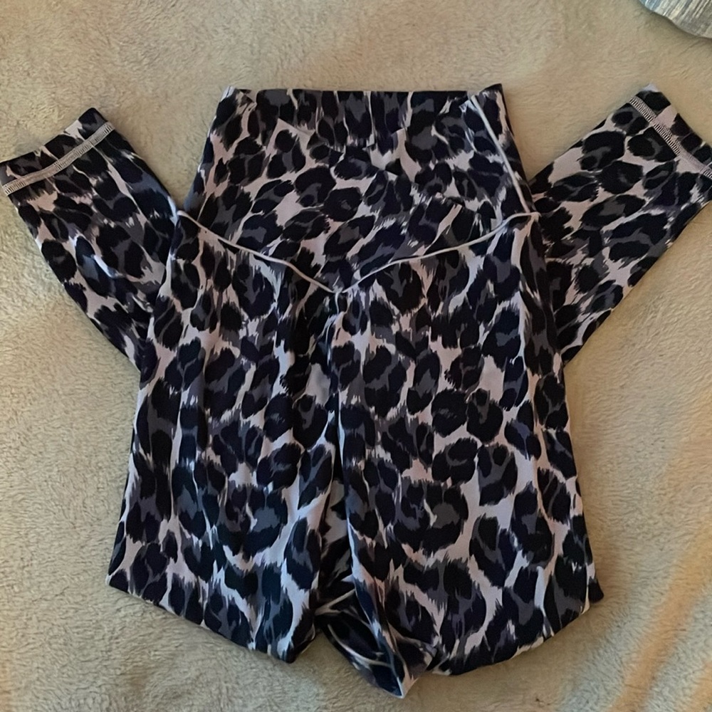 Offline cross leggings